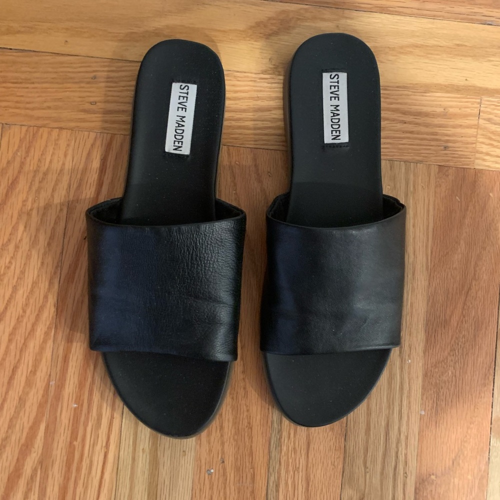 Steve Madden Black Slides
